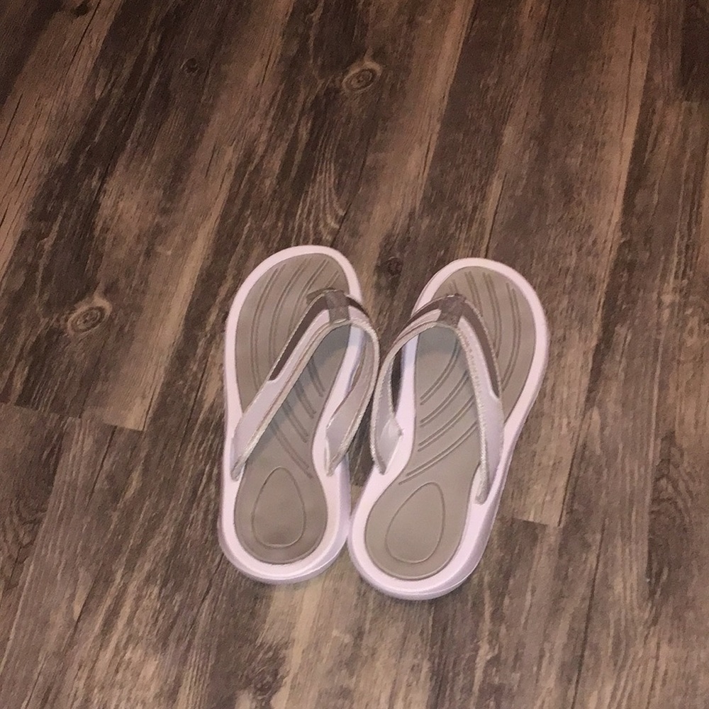 Kids flip flops